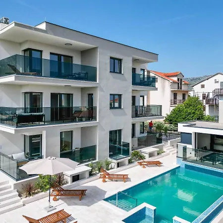 Apartment Luxury Mtg *