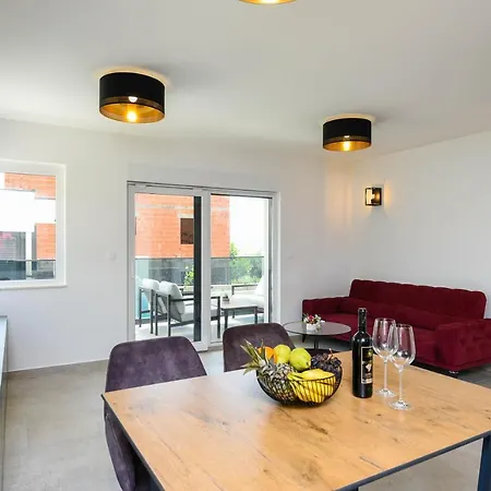 Apartment Luxury Mtg