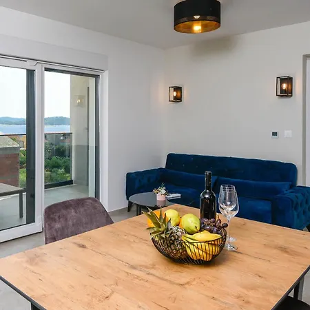 Apartment Luxury Mtg *
