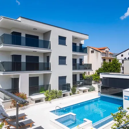 Luxury Mtg Guest house 4*