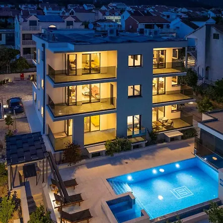 بيت ضيافة Luxury Mtg 4*