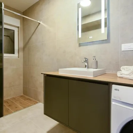 Luxury Mtg Guest house 4*