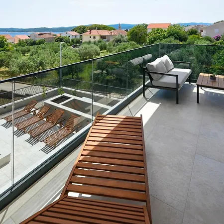 Luxury Mtg Guest house