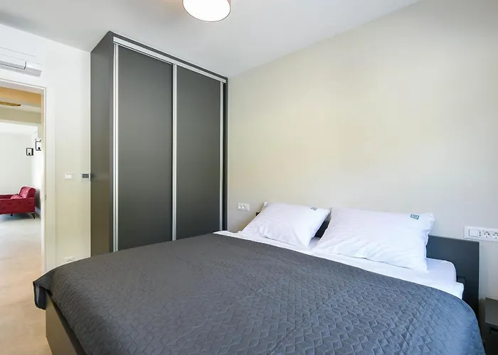 Luxury Mtg אורביץ