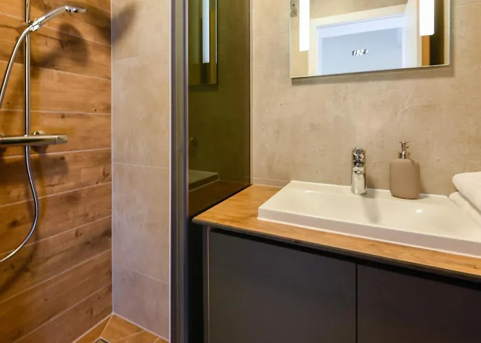 Luxury Mtg דירה אורביץ