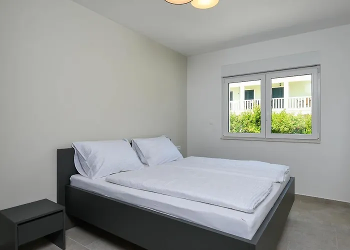 Luxury Mtg דירה *